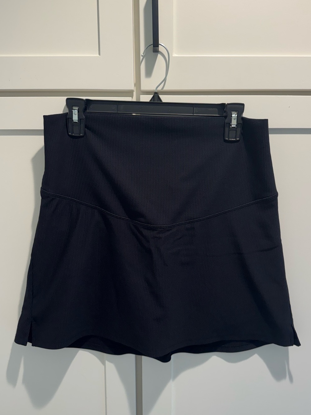 Old Navy Active Extra High-Rise Maternity Skort in Black